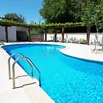 House With Pool Apartamento